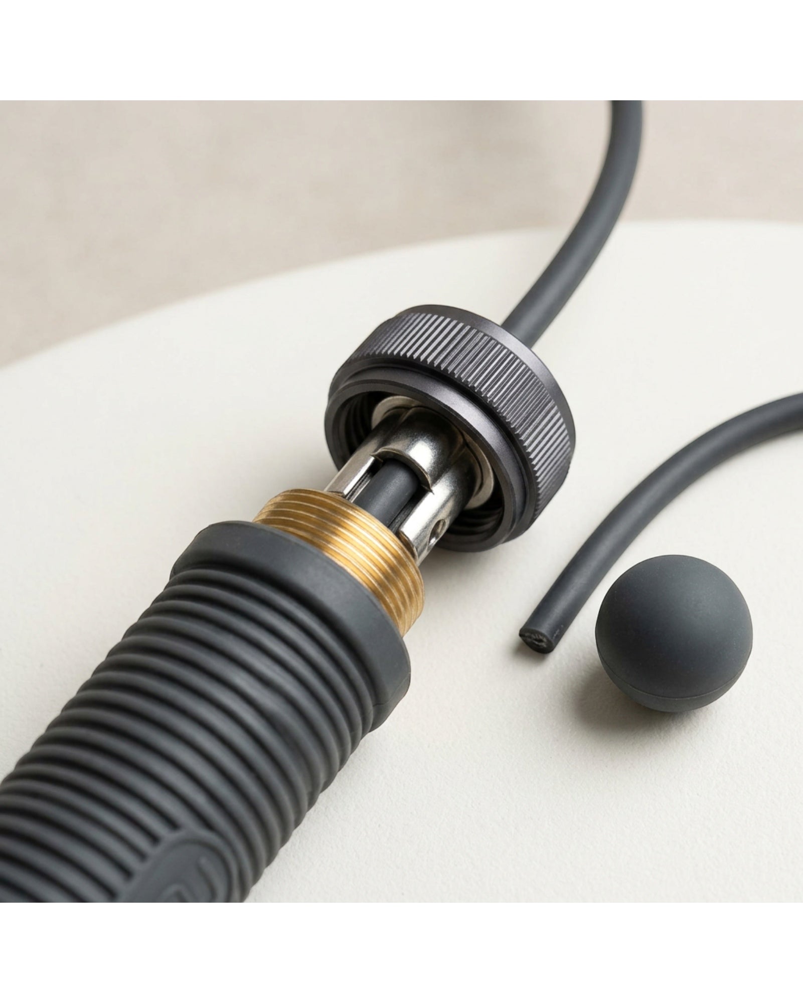 Faeno Convertible Cord and Cordless Jump Rope Set Charcoal - Detail view
